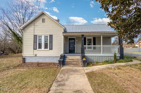 1011 S Main St, Burlington, NC 27215