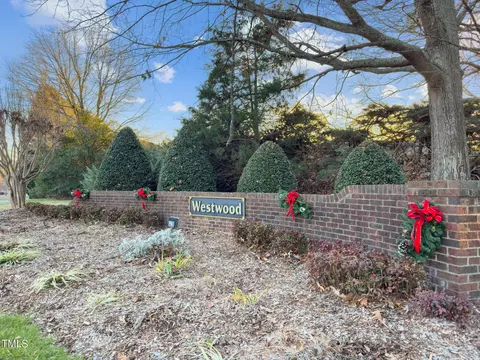 2426 Mapleton Ln, Raleigh, NC 27613 photo 9