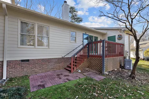 2426 Mapleton Ln, Raleigh, NC 27613 photo 5