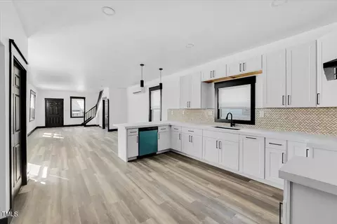 321 E Umstead St, Durham, NC 27707 photo 9