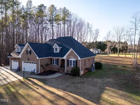 501 Birdsong Ln, Hurdle Mills, NC 27541