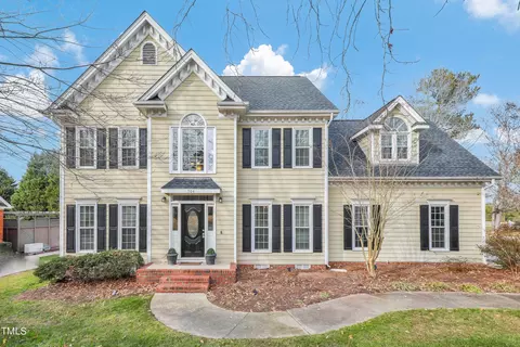 704 Birkdale Dr, Clayton, NC 27527