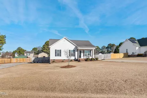 100 Viola Ln, Angier, NC 27501 photo 2