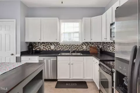 100 Viola Ln, Angier, NC 27501 photo 8
