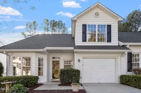 1611 Poets Glade Dr, Apex, NC 27523