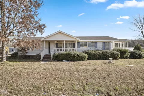 809 Herbert Dr, Kinston, NC 28501