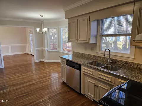 12 Cedar Hill Dr, Durham, NC 27713 photo 2