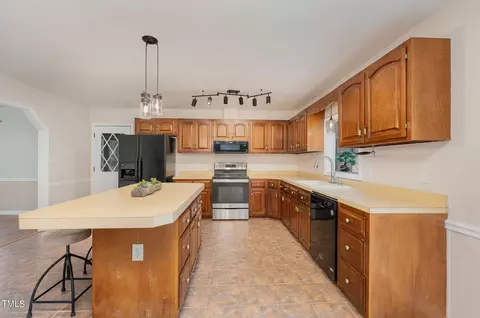2727 Oberlin Dr, Durham, NC 27705 photo 6