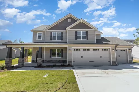 426 Jackson Pond Dr, Smithfield, NC 27577
