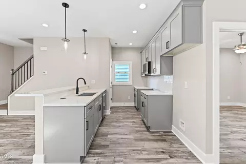1107 Simmons St, Durham, NC 27701 photo 10