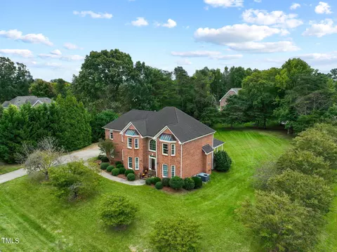 8703 Bromfield Rd, Oak Ridge, NC 27310