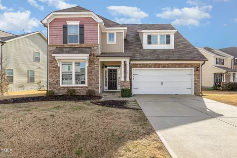 77 Knoll Ct, Garner, NC 27529