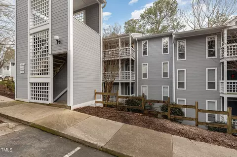4631 Timbermill #303, Raleigh, NC 27612