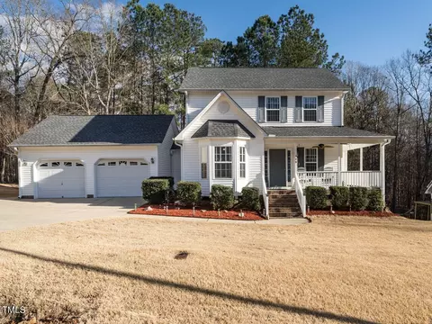 329 Black Forest Dr, Clayton, NC 27527