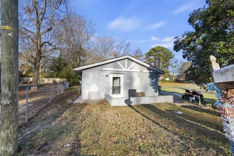 1012 S Layton Ave, Dunn, NC 28334
