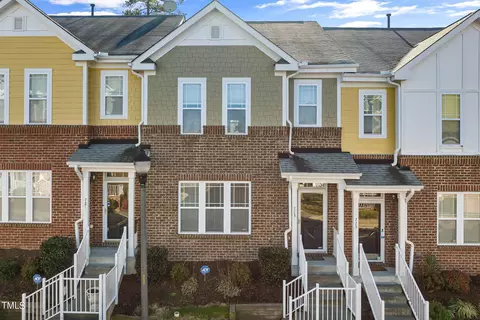 723 Blossom Grv, Cary, NC 27519
