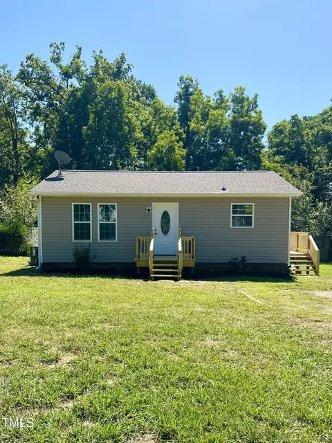 718 Askew St, Burlington, NC 27215