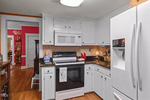 202 E D St, Erwin, NC 28339 photo 9