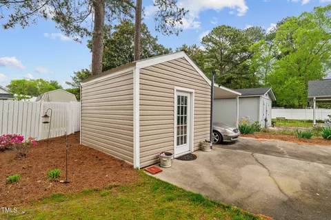 202 E D St, Erwin, NC 28339 photo 37