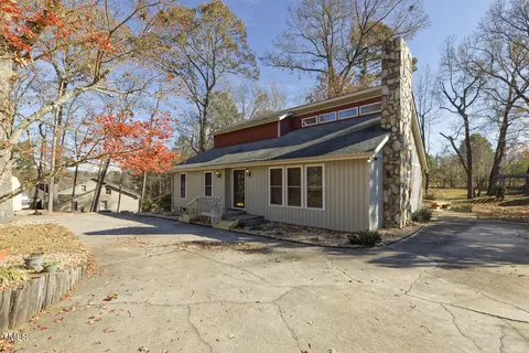 207 Pineview Dr, Erwin, NC 28339 photo 2