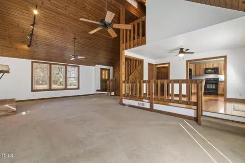207 Pineview Dr, Erwin, NC 28339 photo 6