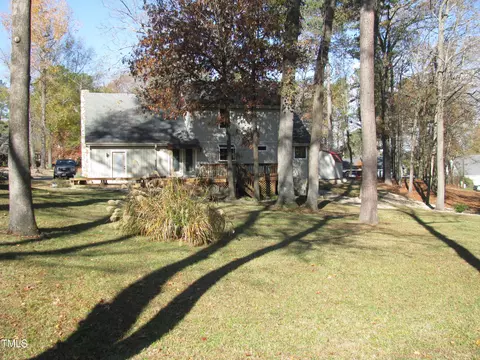 207 Pineview Dr, Erwin, NC 28339 photo 17