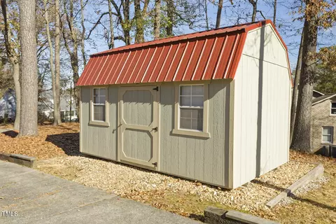 207 Pineview Dr, Erwin, NC 28339 photo 15