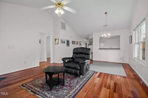 19 Pendleton Ct, Durham, NC 27713 photo 8