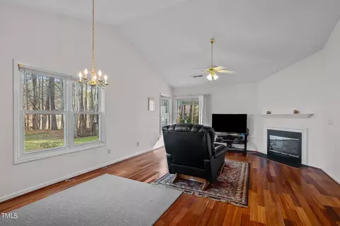 19 Pendleton Ct, Durham, NC 27713 photo 7