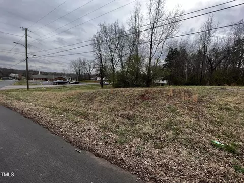 00 School, Roxboro, NC 27573