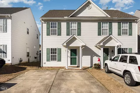 5707 Osprey Cove Dr, Raleigh, NC 27604