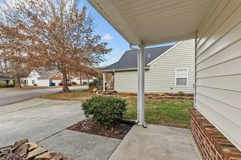 17 Pendleton Ct, Durham, NC 27713 photo 8