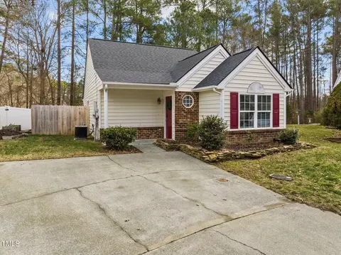 17 Pendleton Ct, Durham, NC 27713 photo 4