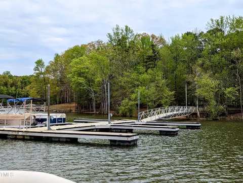 14 Ferry Hill Trl, Clarksville, VA 23927