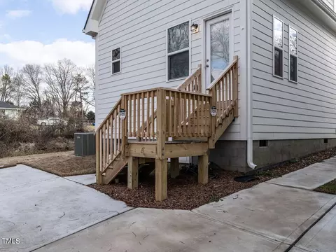702 Colfax St # A, Durham, NC 27701 photo 23