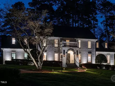 114 Lochinvar Ct, Cary, NC 27511