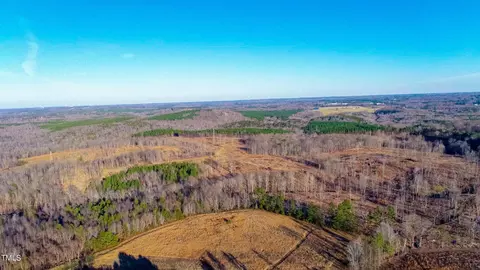26 98 Acre Country Club Rd, Roxboro, NC 27574