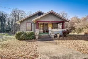 322 2nd St SE, Hickory, NC 28602