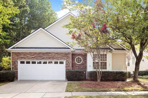 104 Crystal Brook Ln, Cary, NC 27519