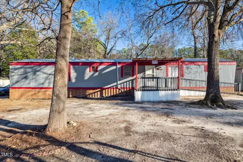 63 Pecan Dr, Spring Lake, NC 28390