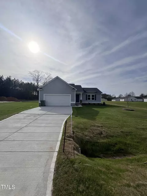 129 Bushel Ln, Willow Spring, NC 27592 photo 3