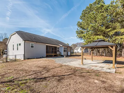 83 Foxhound Ct, Benson, NC 27504 photo 23