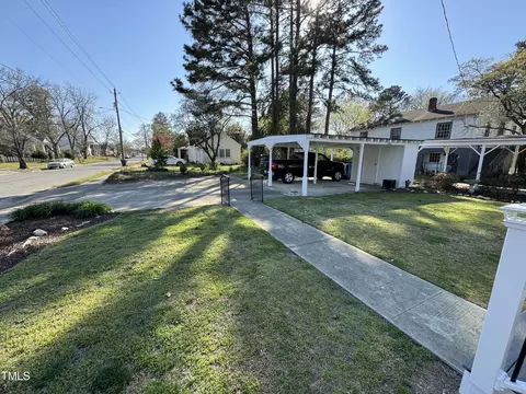 416 E Davis St, Smithfield, NC 27577 photo 6