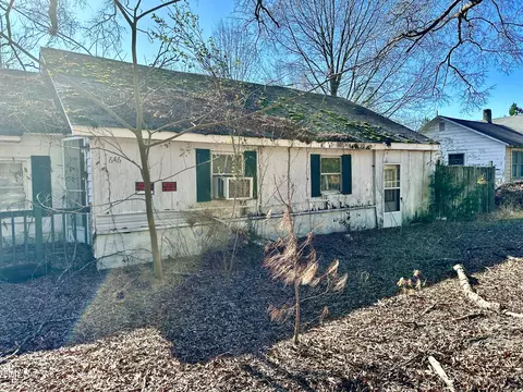 646 Warrenton Rd, Henderson, NC 27537