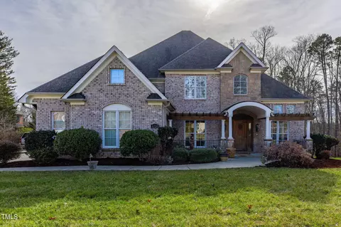 6724 Breeze Point Dr, Whitsett, NC 27377