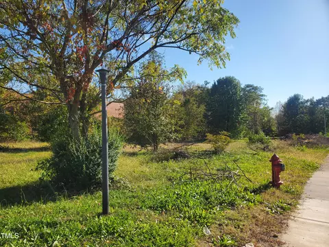 303 Murphy St, Durham, NC 27701 photo 3