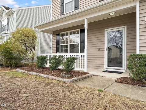 5609 Running Fox Ln, Durham, NC 27703 photo 2