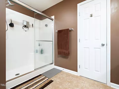 5609 Running Fox Ln, Durham, NC 27703 photo 15
