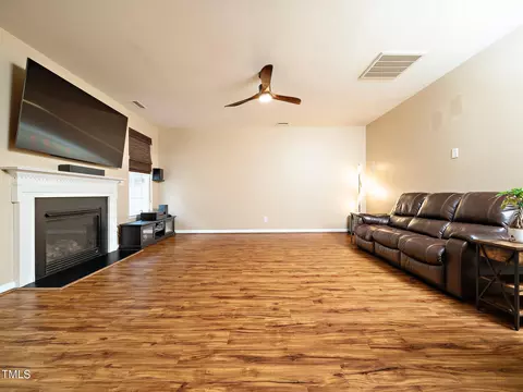 5609 Running Fox Ln, Durham, NC 27703 photo 9