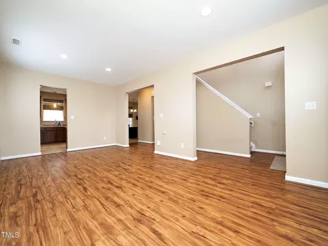 5609 Running Fox Ln, Durham, NC 27703 photo 3
